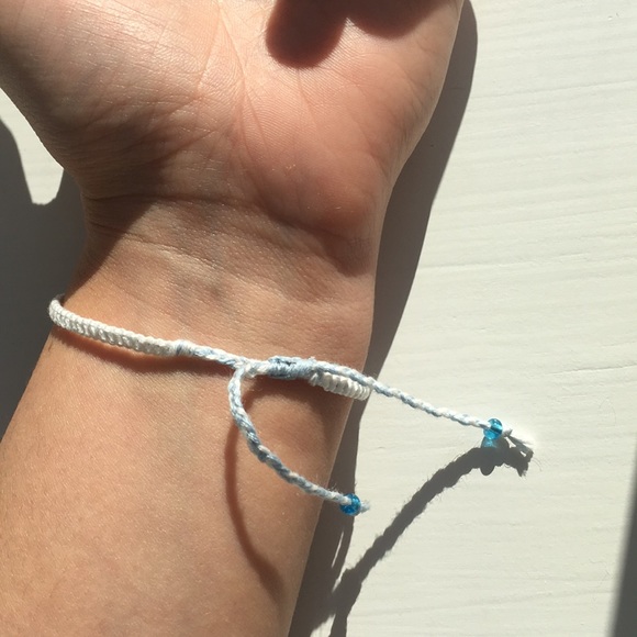 Handmade Macrame Beaded Friendship Bracelet - Picture 5 of 6